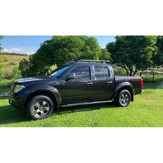 Nissan Frontier 2.5 Le Attack Cab. Dupla Aut. 4p