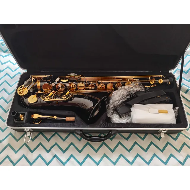 Saxofón Tenor Negro Prelude París Ref. 6435bn + Correa Cuero