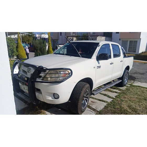 Toyota Hilux 2.7 Cabina Doble Sr Mt