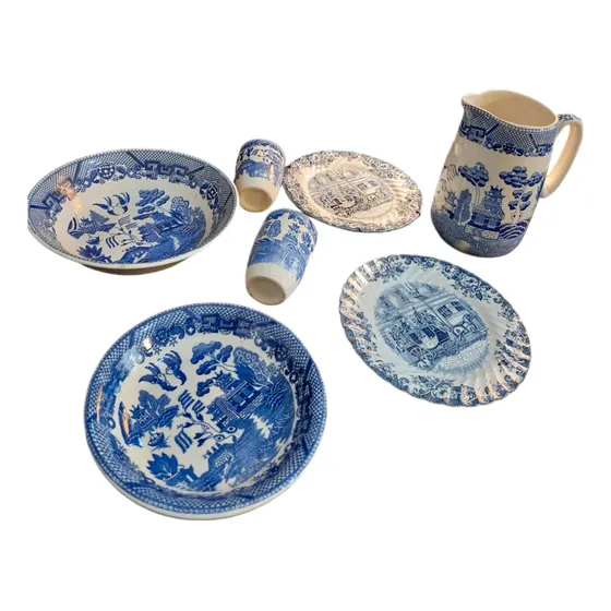 Juego De Platos Y Jarra Vajilla Antigua En Azul Y Blanco