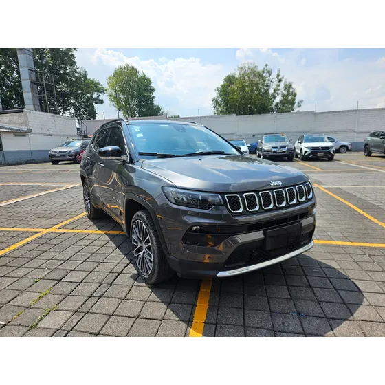 Jeep Compass 1.3t Altitude Fwd At6