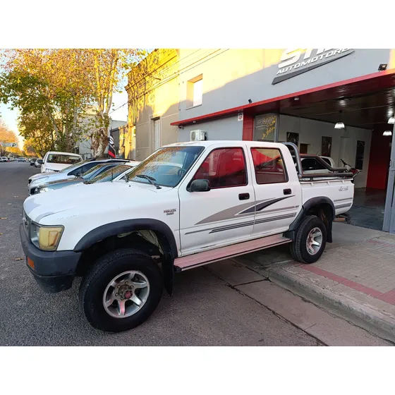 Toyota Hilux 2.8 D/cab 4x4 D