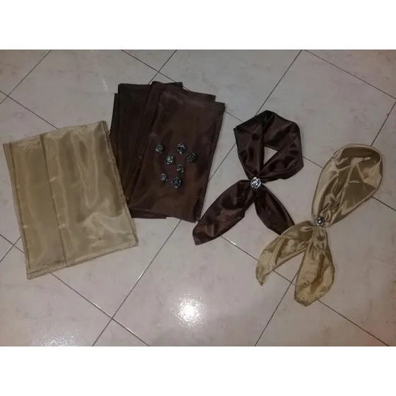 Pañuelo Tafeta 75 Cms Beige - Marron Oscuro Con Pasapañuelo