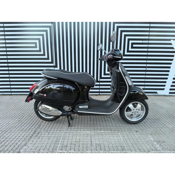 Vespa 300