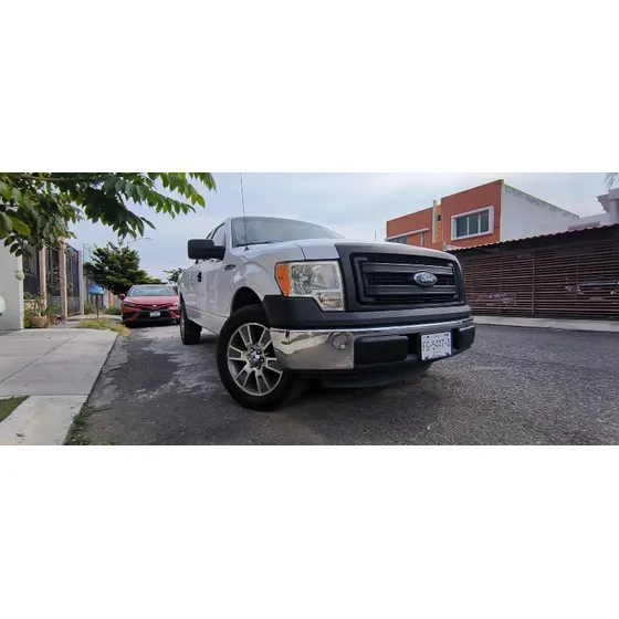 Ford E-150 3.7 Lts. 6 Cilindros