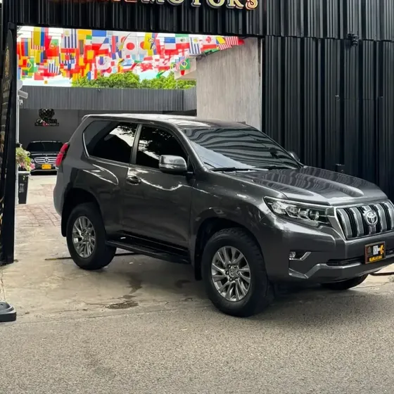 Toyota Prado 2014 Summo 2.7 At 4x4