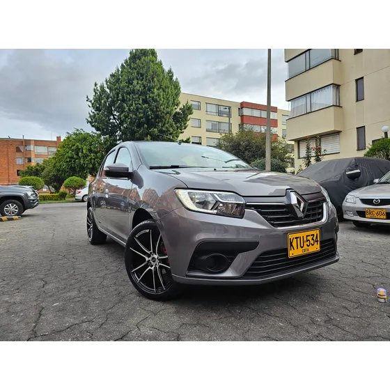 Renault Logan 1.6 Expression / Life +