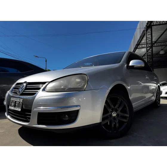 Volkswagen Vento 2.5 Luxury Wood Triptonc