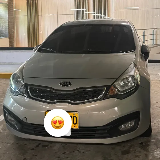 Kia Rio 2013 Kia Río Ube