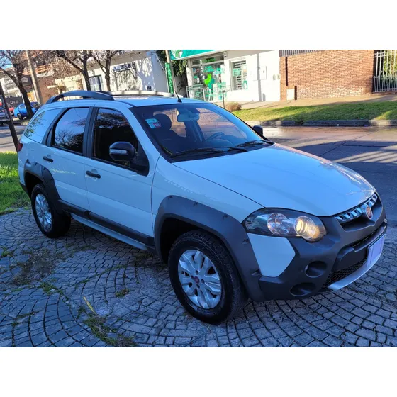 Fiat Palio Weekend Adventure Locker