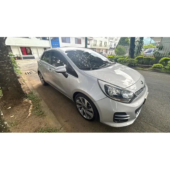 Kia Rio Spice R 1.4 Tp 1400cc 5p 2ab Aa Ct R17