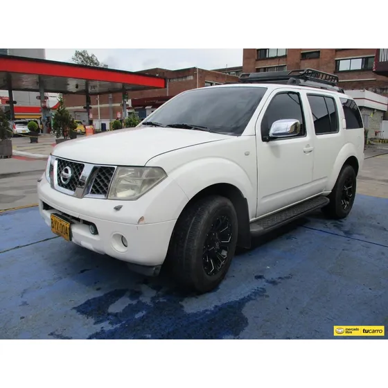 Nissan Pathfinder Le 4x4 2500cc At Aa