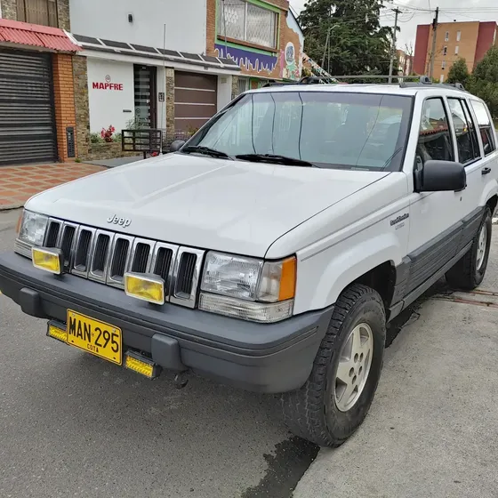 Jeep Grand Cherokee 1994 4.0 Laredo 4x4