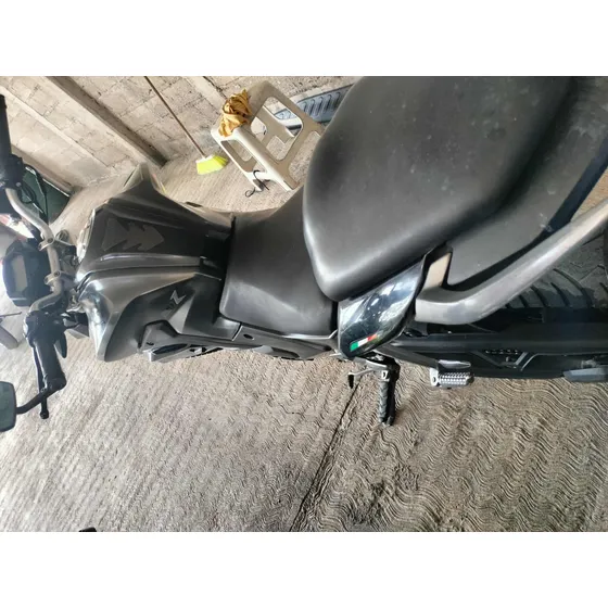 Tiene Un Raspón En La Parte De Abajo Debe Tenencia 3