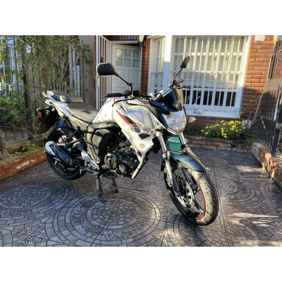 Yamaha Fz19