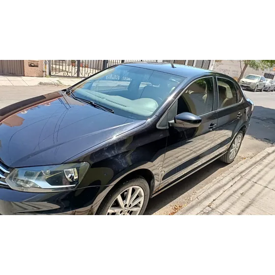 Volkswagen Vento 1.6 Highline Mt