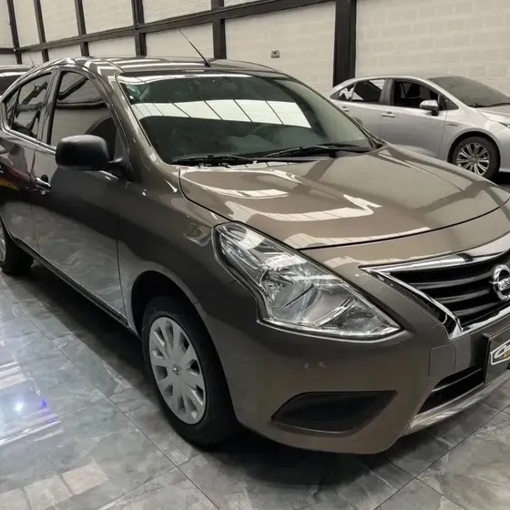 Nissan Versa 2023 V-drive