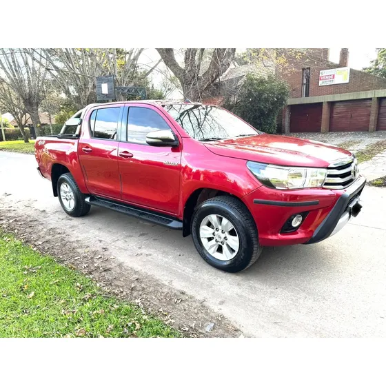 Toyota Hilux 2.8 Cd Srv 4x4 At
