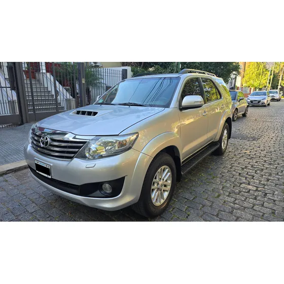 Toyota Hilux Sw4 3.0 Srv I 171cv 4x4