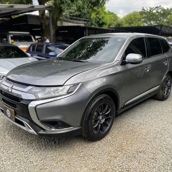 Mitsubishi Outlander 2021 2.4 Kaiteki