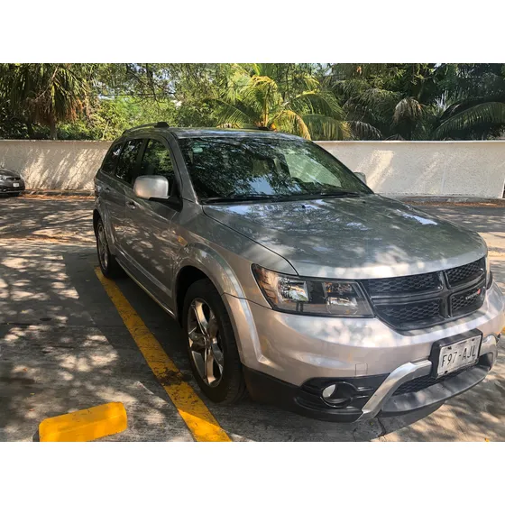 Dodge Journey 2.4 Sxt Sport 7 Pasajeros At
