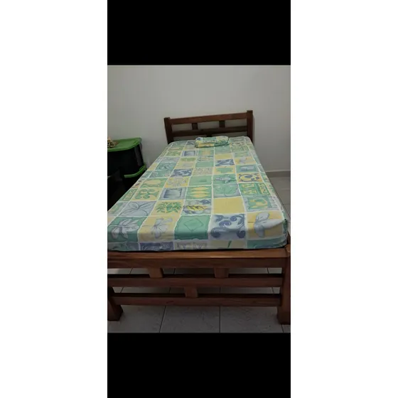 Cama De Madera Individual Con Gaveta De Ruedas