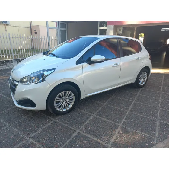 Peugeot 208 1.6 Allure