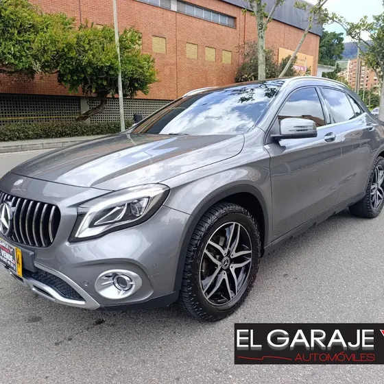 Mercedes-Benz Clase Gla 2019 1.6 200 Urban