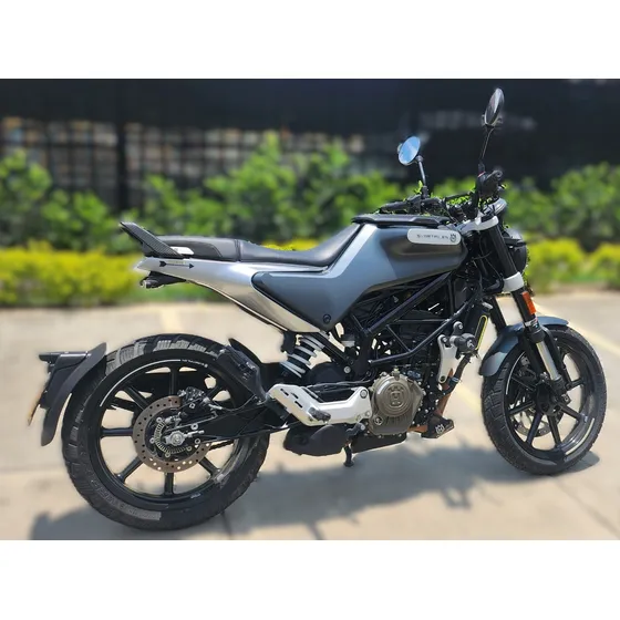 Vendo Husqvarna Svartpilen 200, Una Moto Urbana Con Espíritu