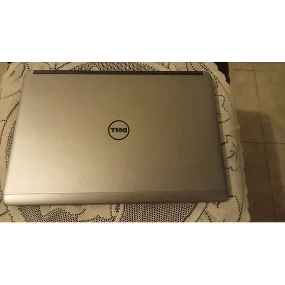 Laptop Dell Latitude Modelo E7440  - Pantalla 14.1  Usada