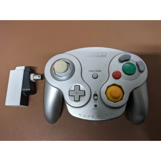 Wavebird Gamecube Original Nintendo C/ Receptor Prateado