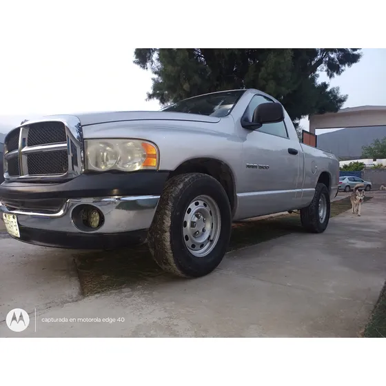 Dodge Ram 1500 4*2 Std 6 Cil