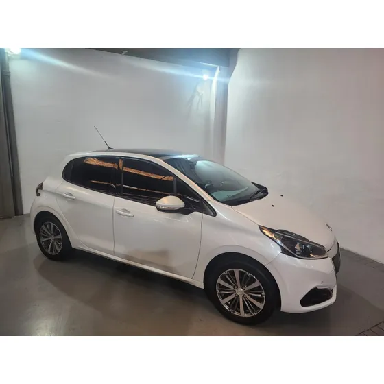 Peugeot 208 1.6 Feline