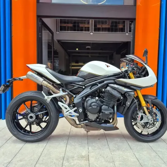 Triumph Speedtriple 1200 Rr