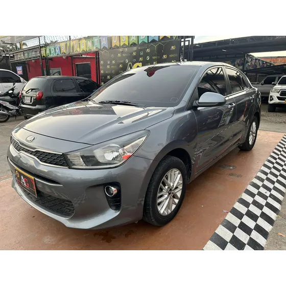 Kia Rio Emotion 1.4 Mt