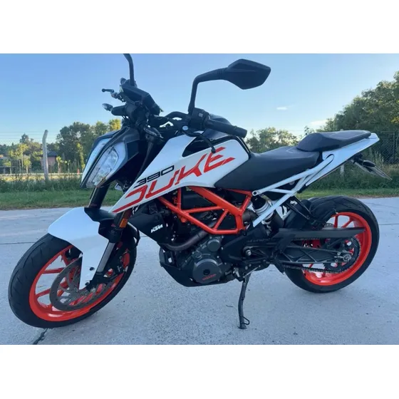 Duke 390