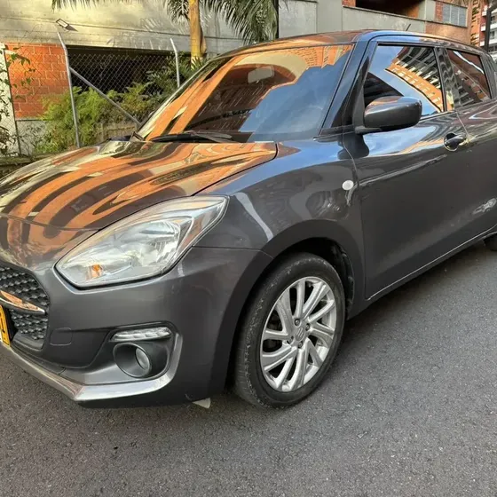 Suzuki Swift Hibrido 2022 1.2 Gl 2wd Cvt