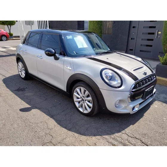 Mini Cooper S 2.0 Hot Chili 5 Puertas At