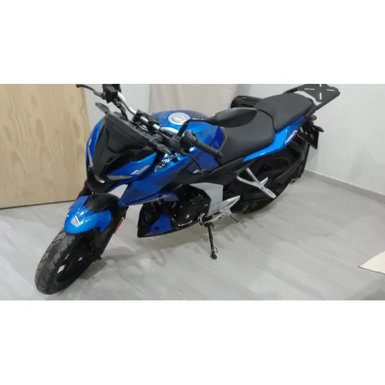 Bajaj Rowser N250