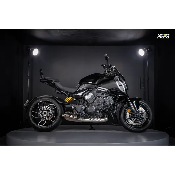 Ducati Diavel V4