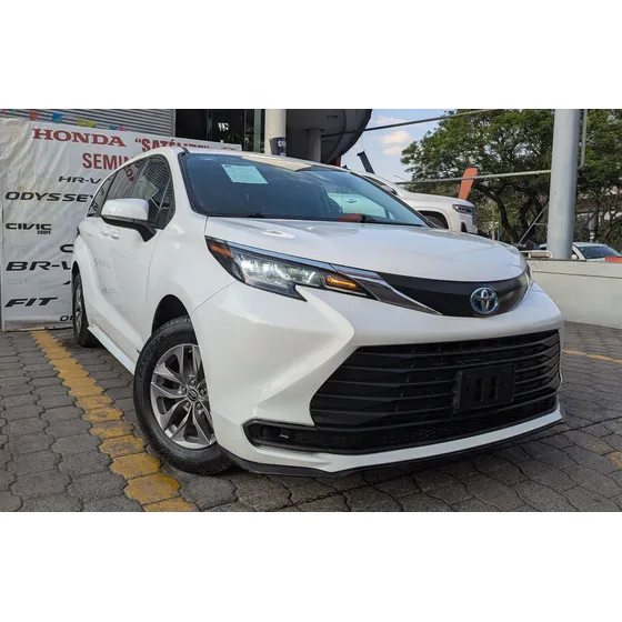 Toyota Sienna 2.5 Le Hev At