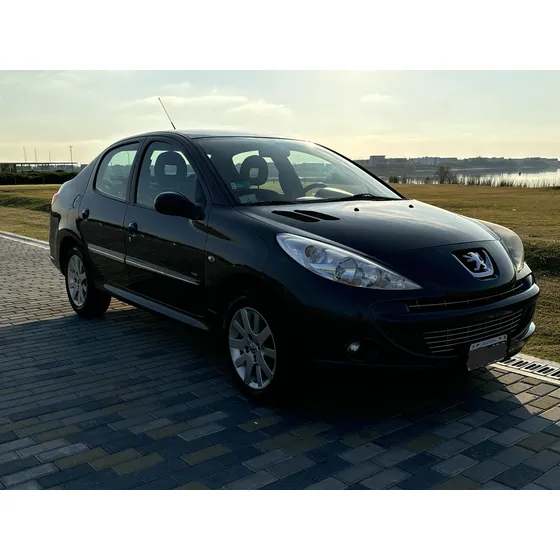 Peugeot 207 207 Sedan 4 Puertas - Compact Xt Hdi 1.4