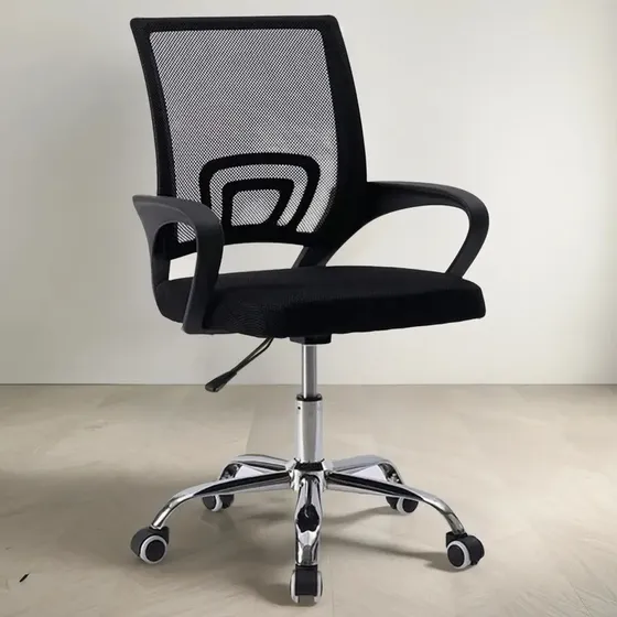 Cadeira De Escritório Preta Com Rodinhas Executiva Estofada Cor Preto 1 Material Do Estofamento Borracha