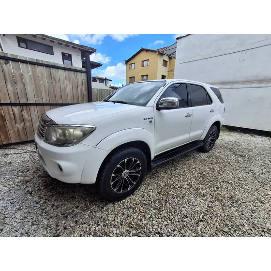 Toyota Fortuner 2.7l 4x4
