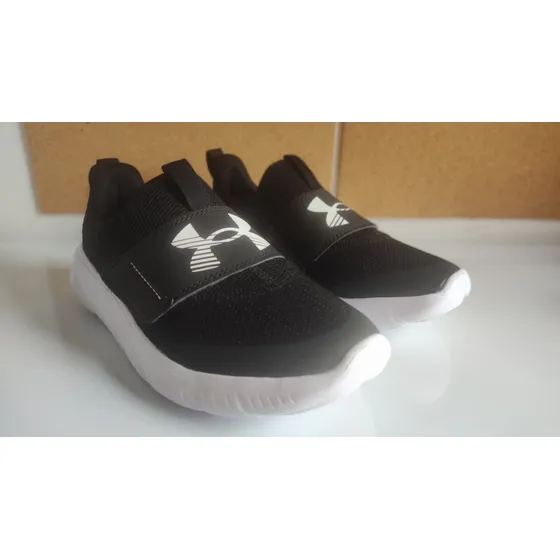 Under Armour Zapatos Deportivos Flash Para Niños Color Negro