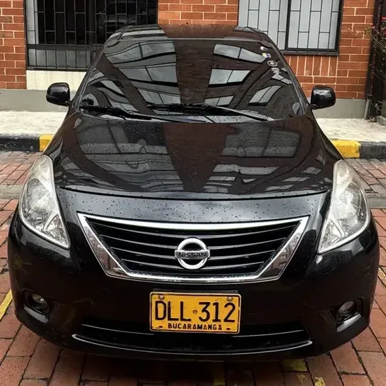 Nissan Versa 2012 1.6 Advance At