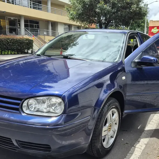 Volkswagen Golf 2002 2.0 Highline