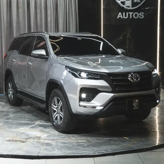 Toyota Fortuner 2023 Fortuner Sr 2.4 Diesel