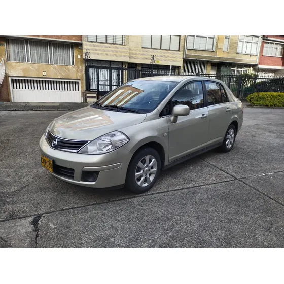 Nissan Tiida 1.8 Premium 4 P