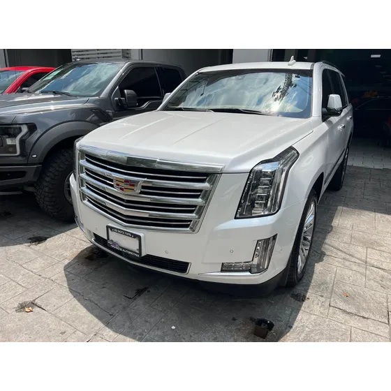 Cadillac Escalade 6.2 Plinum 4x4 At